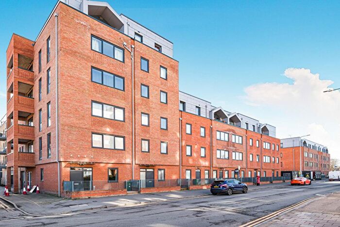 1 Bedroom Flat For Sale In Vauxhall Place, Dartford, DA1