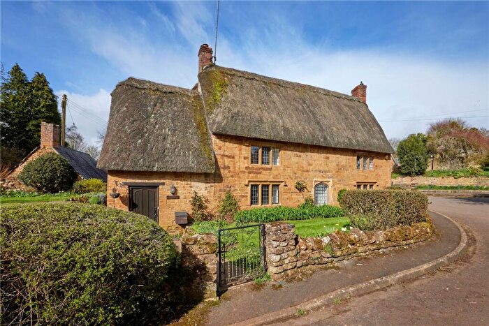 3 Bedroom Detached House For Sale In Dark Lane, Wroxton, Banbury, Oxfordshire, OX15