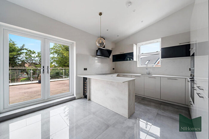 2 Bedroom Apartment To Rent In Bergamot House, Rowantree Road, Enfield, EN2