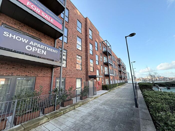 1 Bedroom Flat To Rent In John Thornycroft Road, SO19