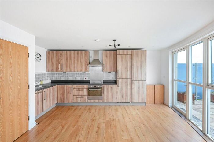 2 Bedroom Apartment To Rent In Queensland Road, London, N7