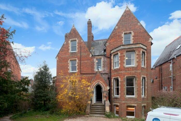 2 Bedroom Apartment To Rent In Fyfield Road, Oxford, OX2