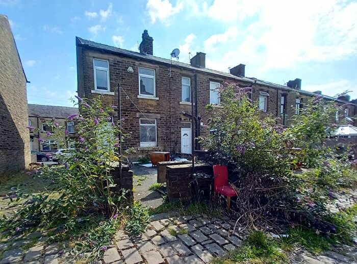 3 Bedroom End Of Terrace House For Sale In Ripon Street, Halifax, HX1