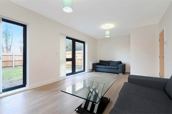 4 Bedroom Detached House To Rent In Fisher Close, Rotherhithe, London, SE16