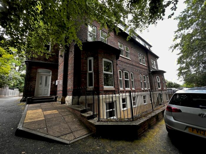 1 Bedroom Flat To Rent In The Oaks, - Bury Old Rd, Salford, M7