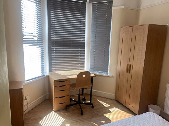 4 Bedroom Terraced House To Rent In Edinburgh Road, Liverpool - Student Property /, L7