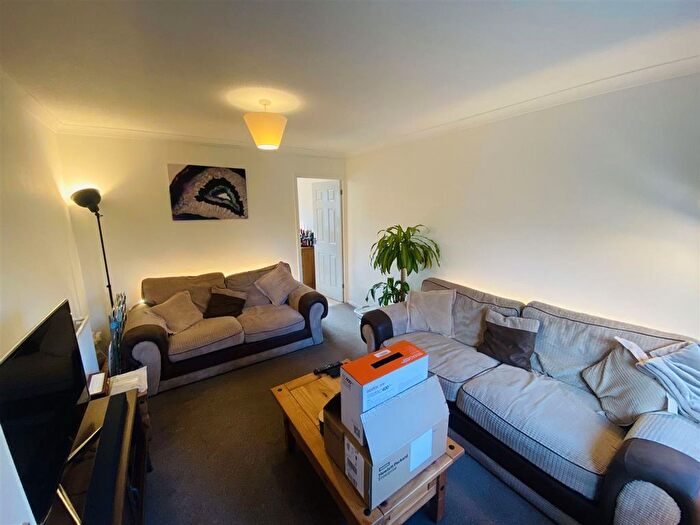 2 Bedroom Property To Rent In Homeleaze Road, Bristol, BS10