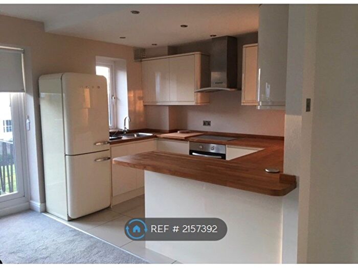 2 Bedroom Flat To Rent In Drewery Court, Blackheath, SE3