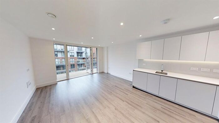 2 Bedroom Flat To Rent In Gaumont Place, Streatham Hill, London, SW2