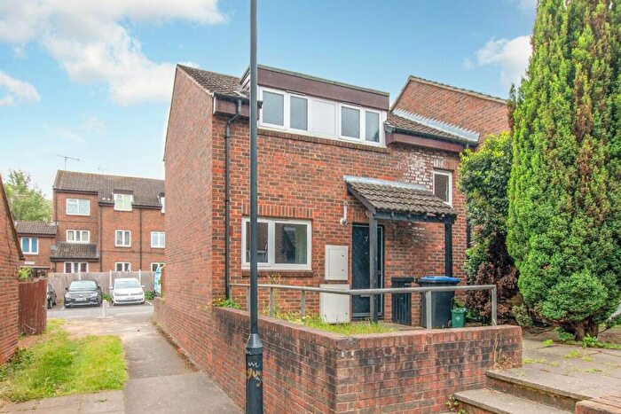 2 Bedroom Semi-Detached House To Rent In Mandela Close, Harlesden, London, NW10