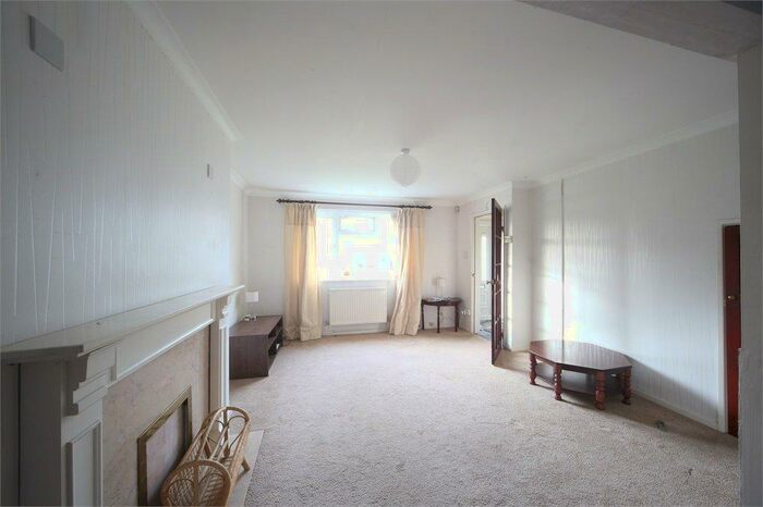 2 Bedroom Terraced House To Rent In Minster Way, Langley, SL3