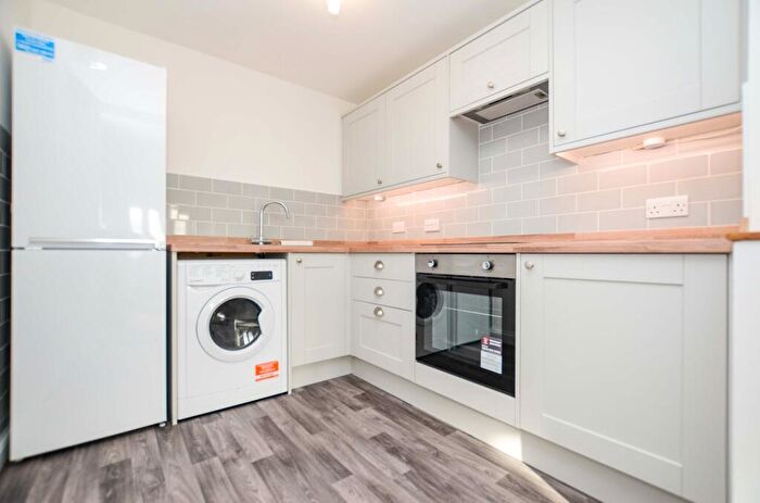 1 Bedroom Flat To Rent In Soberton House, Westwood Road, SO17