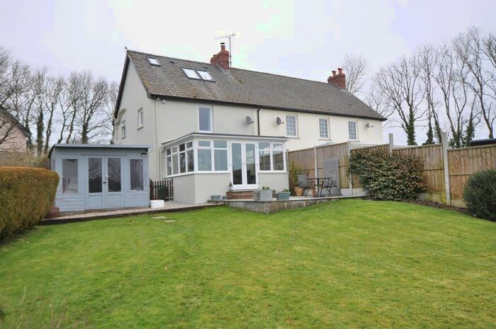 3 Bedroom Semi-Detached House For Sale In St. Clears, Carmarthen, SA33