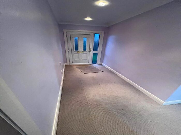 3 Bedroom Bungalow To Rent In York Drive, Batley, WF17