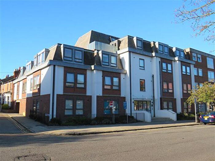 2 Bedroom Apartment To Rent In Buckingham Street, Aylesbury, HP20