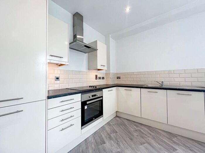 1 Bedroom Apartment To Rent In Fairway Court, Elland Road, Leeds, LS11