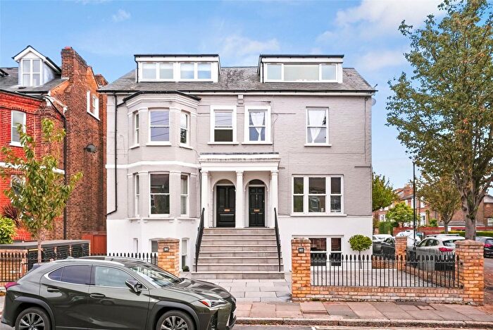 2 Bedroom Flat For Sale In Amyand Park Road, Twickenham, TW1