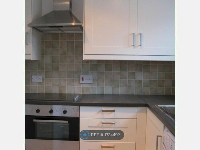 1 Bedroom Flat To Rent In Gillings Court, Barnet, EN5