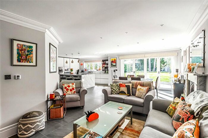 6 Bedroom Detached House For Sale In Maybury Hill, Woking, GU22