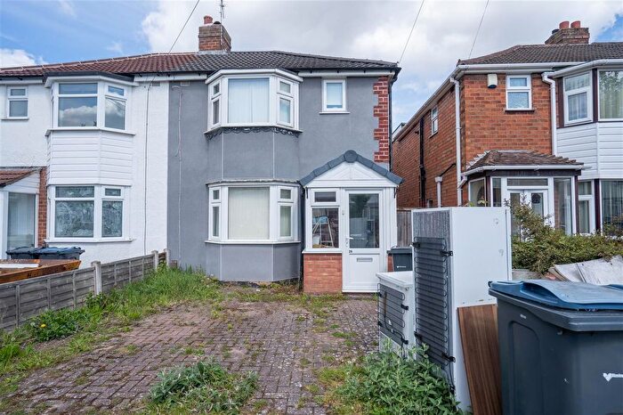 3 Bedroom Semi Detached House For Sale In Berryfield Road, Sheldon, Birmingham, B26