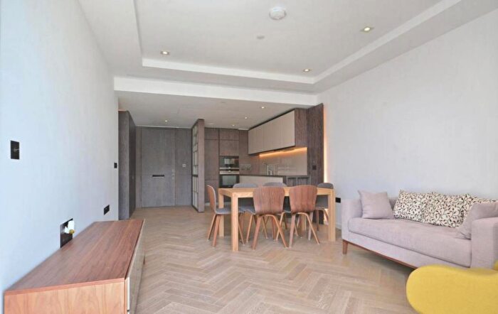 2 Bedroom Flat To Rent In London, SW11