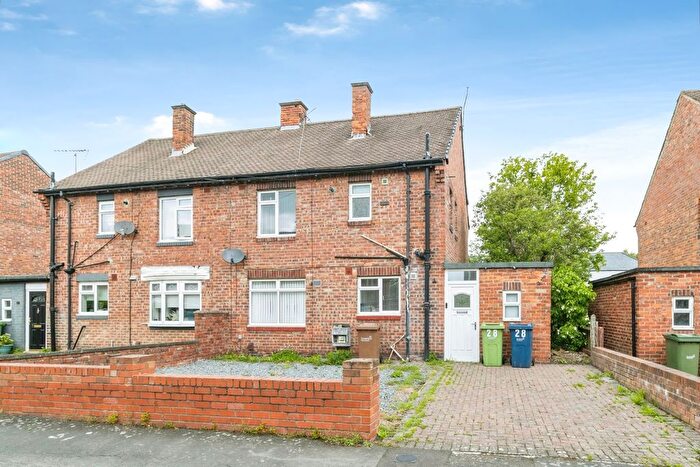 3 Bedroom Semi-detached House For Sale In Coverdale Avenue, Washington, Tyne And Wear, NE37
