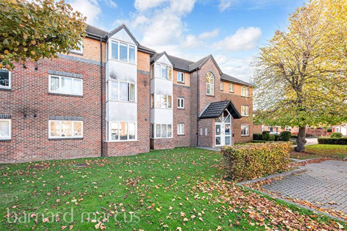 1 Bedroom Flat For Sale In Cotswold Way, Worcester Park, KT4
