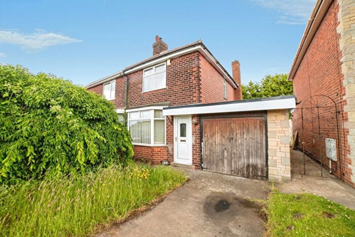 2 Bedroom Semi Detached House For Sale In Leeming Lane North, Mansfield Woodhouse, Mansfield, Nottinghamshire, NG19