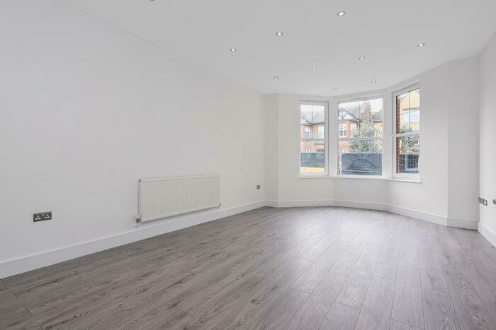 2 Bedroom Flat To Rent In Holmleigh House, Lansdown Road, Sidcup, Kent, DA14