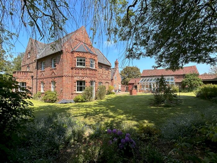 8 Bedroom Detached House For Sale In High Street, Hagworthingham, Spilsby, PE23