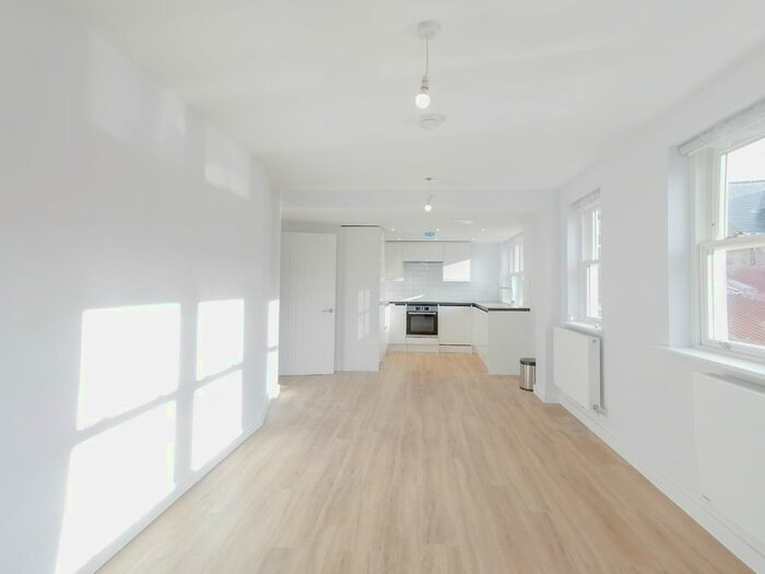 2 Bedroom Flat To Rent In Moxon Street, High Barnet, Barnet EN5