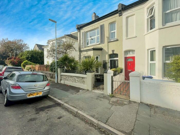 3 Bedroom End Of Terrace House To Rent In Wenban Road, Worthing, BN11