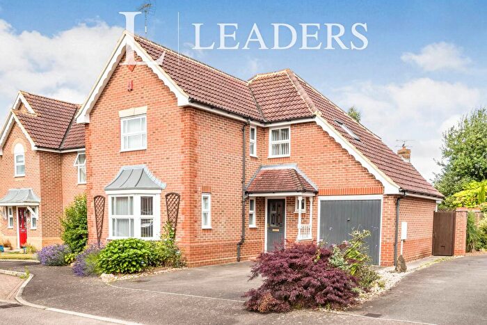 4 Bedroom Detached House To Rent In Walton Drive, Horsham, West Sussex, RH13