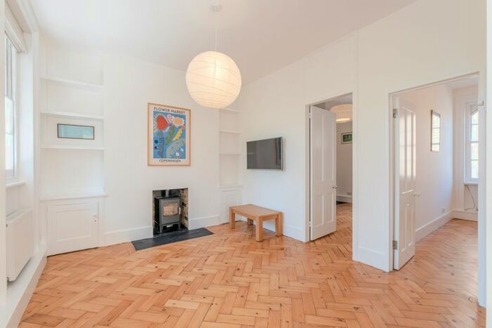 2 Bedroom Flat To Rent In Avonmore Place, London, W14