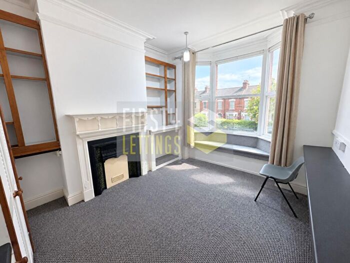 2 Bedroom Flat To Rent In Harrow Road, Leicester, LE3
