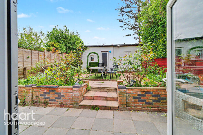 3 Bedroom Semi-Detached House For Sale In Hale End Road, Woodford Green, IG8