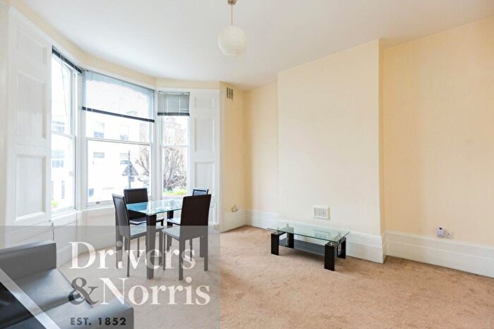1 Bedroom Apartment To Rent In Albion Road, Stoke Newington, London, N16
