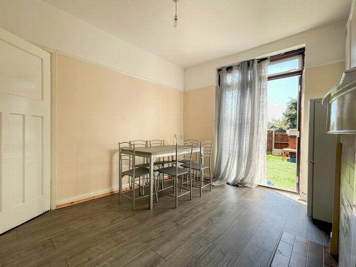 3 Bedroom Terraced House To Rent In Connop Road, Enfield, EN3