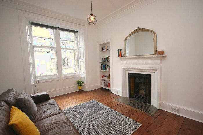 2 Bedroom Flat To Rent In Roseburn Place, Edinburgh, EH12