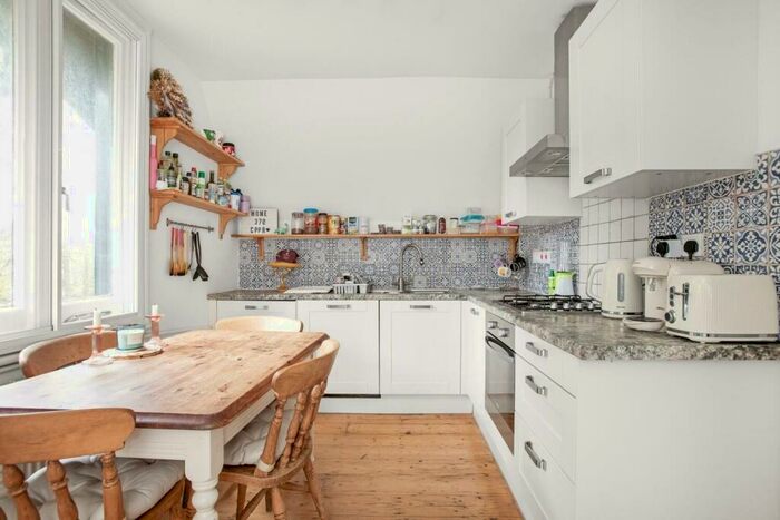 2 Bedroom Apartment To Rent In Crystal Palace Park Road, Sydenham, London, SE26