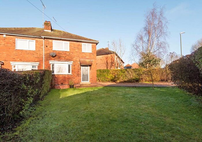 3 Bedroom Semi Detached House For Sale In New Road, Barlborough, S43