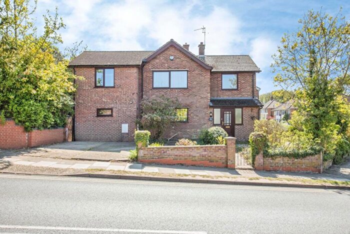 4 Bedroom Detached House For Sale In Oulton Road, Ipswich, Suffolk, IP3