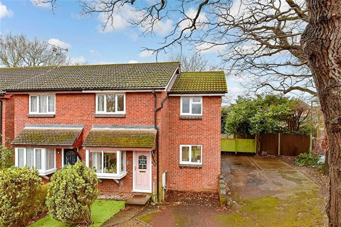 2 Bedroom Semi-Detached House For Sale In Copperfields, Fetcham, Leatherhead, Surrey, KT22