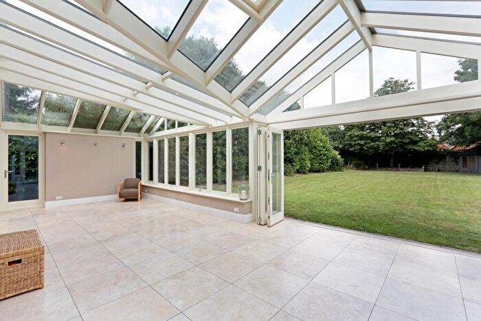 5 Bedroom Detached House To Rent In Beaumont Rise Marlow, SL7