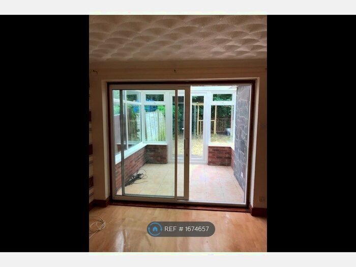 3 Bedroom Semi-Detached House To Rent In Elizabeth Road, Liverpool, L10