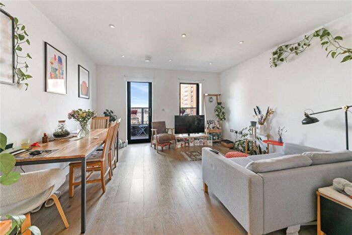 2 Bedroom Penthouse For Sale In Chatham Place, London, E9
