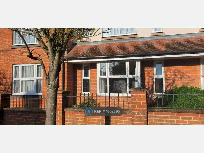 Studio To Rent In Brunswick Place, High Wycombe, HP13