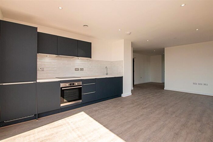 2 Bedroom Flat To Rent In Buckingham Court, Milton Keynes, MK9