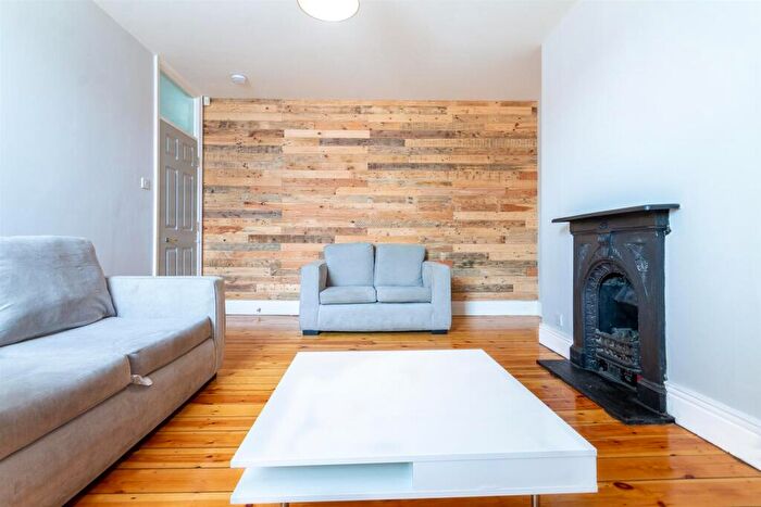 5 Bedroom Maisonette To Rent In Doncaster Road, Sandyford, NE2