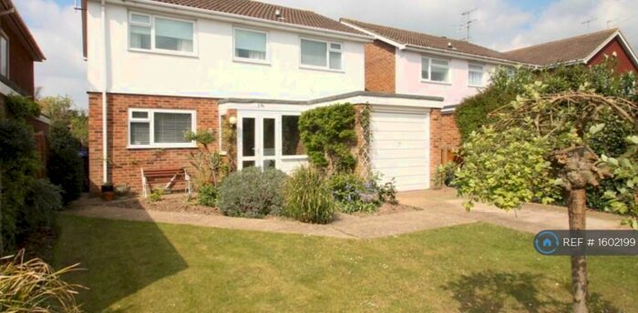 4 Bedroom Detached House To Rent In Cissbury Road, Worthing, BN14